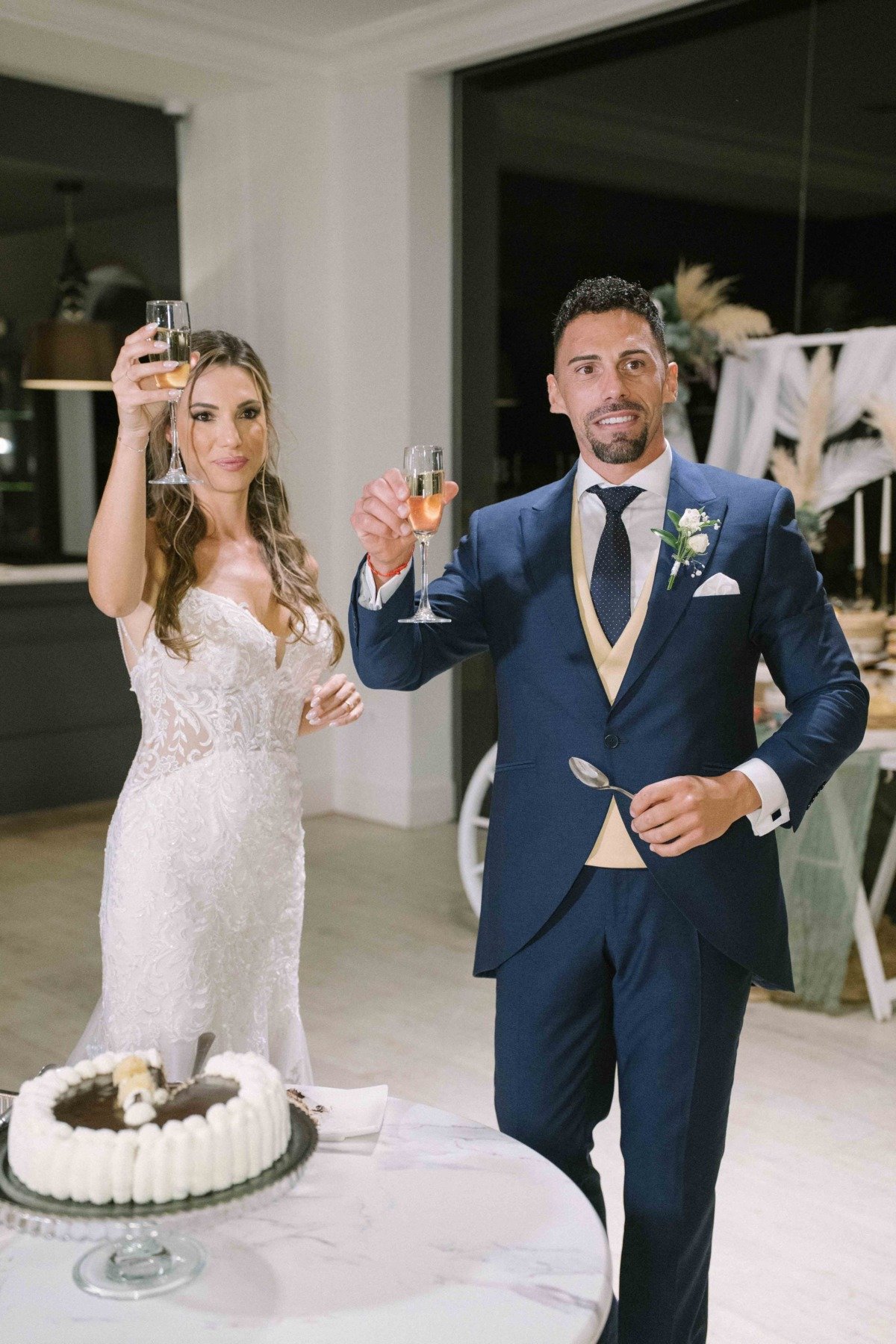 Momento de la boda de José y Marina en Bbou La Viñuela, Málaga — fotografía natural y sin posar