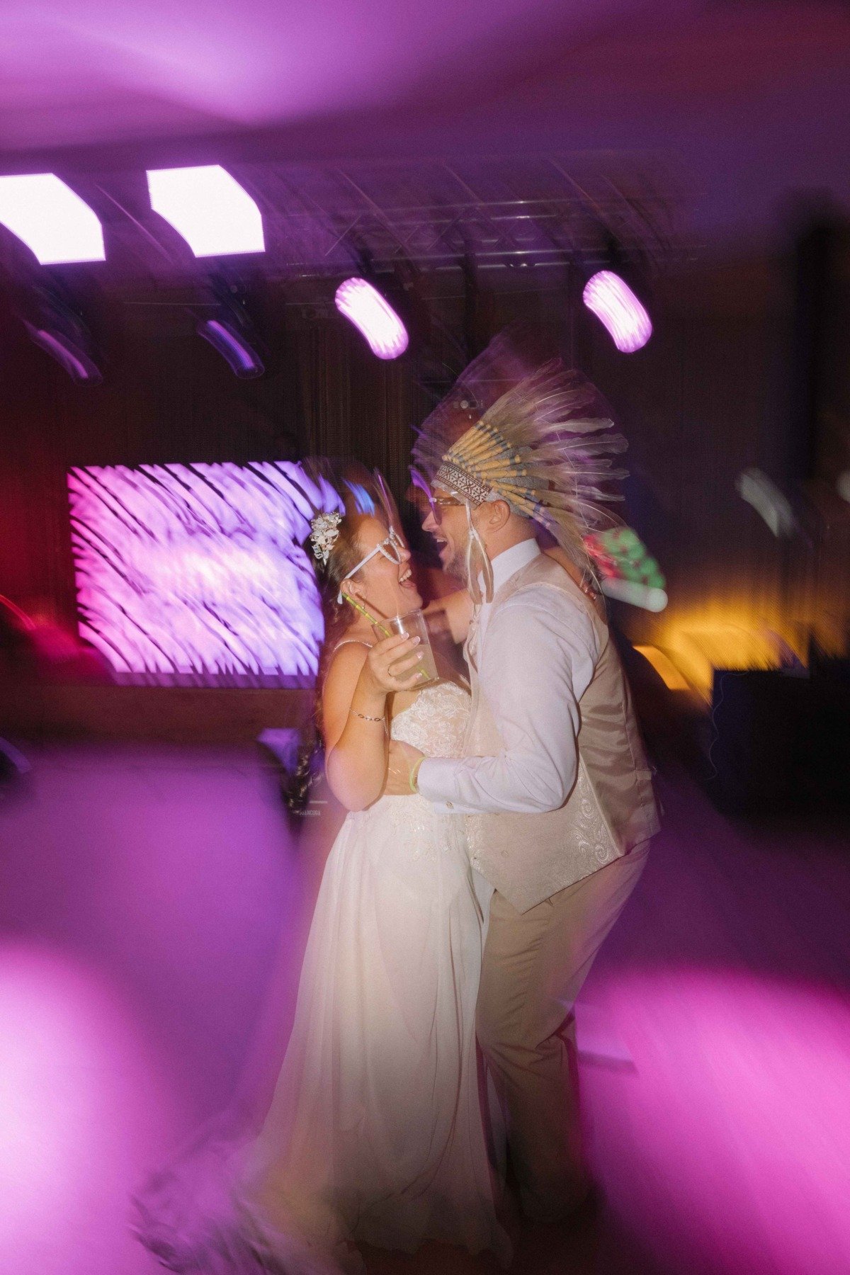 Fotografía de la fiesta de la boda de Samuel y Lidia por Adrián Jordán