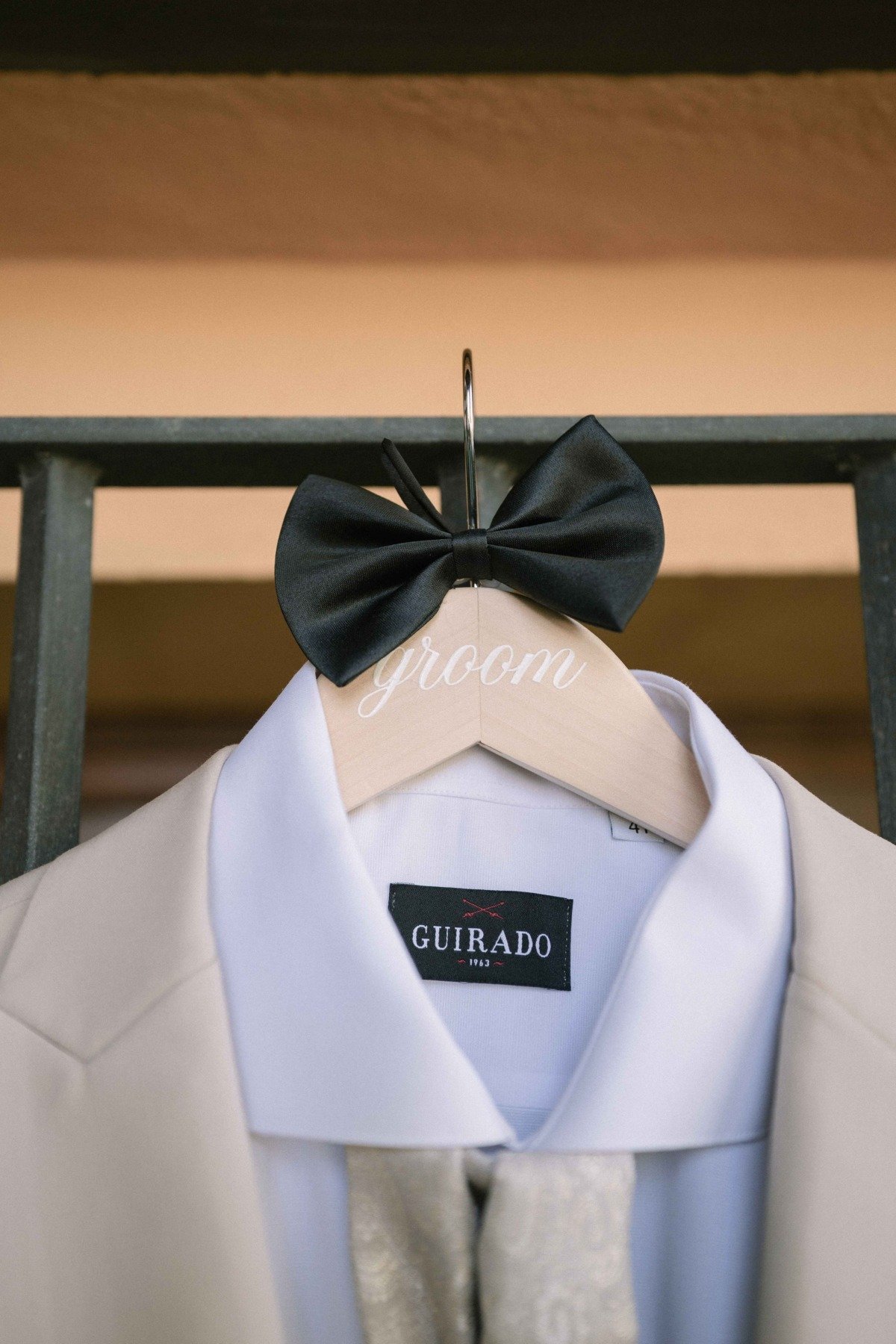 Momento de la boda de Samuel y Lidia en Hotel bbou la viñuela, Málaga — fotografía natural y sin posar