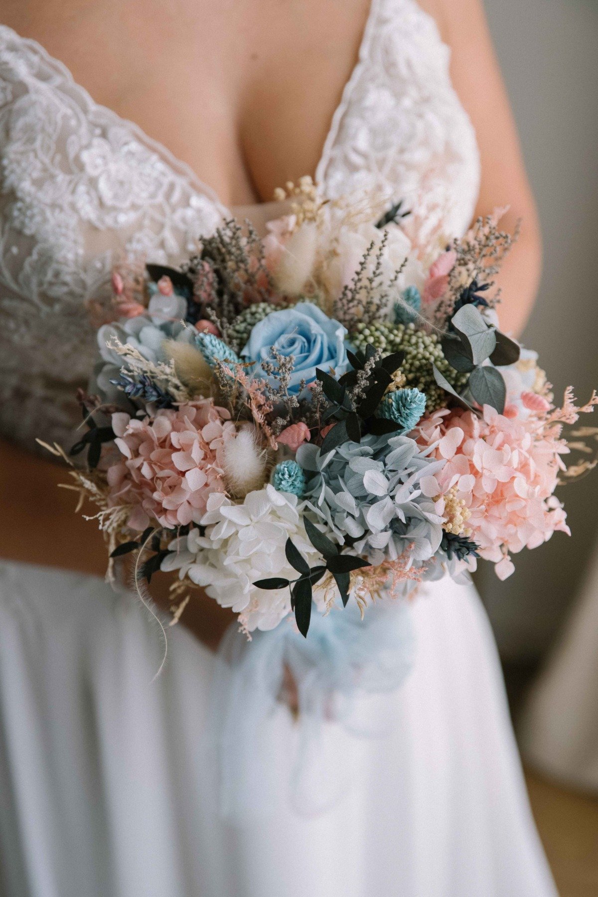 Detalle del reportaje de boda de Samuel y Lidia en Hotel bbou la viñuela, Málaga