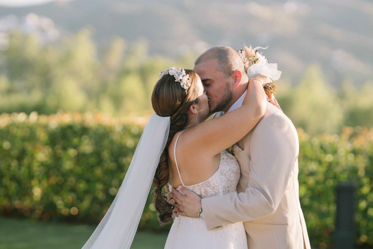 Beso de la boda de Samuel y Lidia